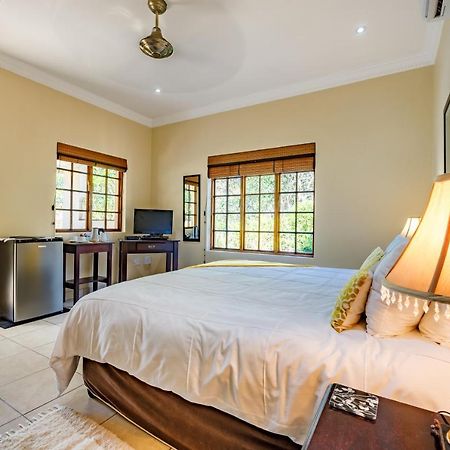 Country Lane Lodge Уайт-Ривер Экстерьер фото