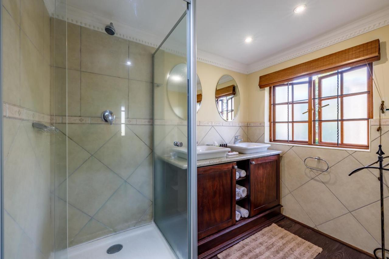 Country Lane Lodge Уайт-Ривер Экстерьер фото