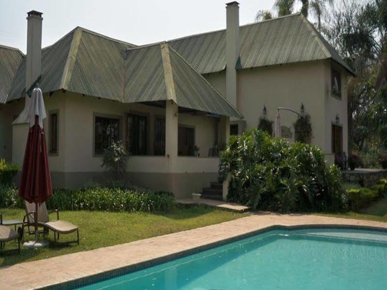 Country Lane Lodge Уайт-Ривер Экстерьер фото